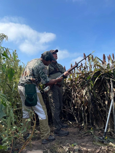 Un participante durante una jornada en el campo.