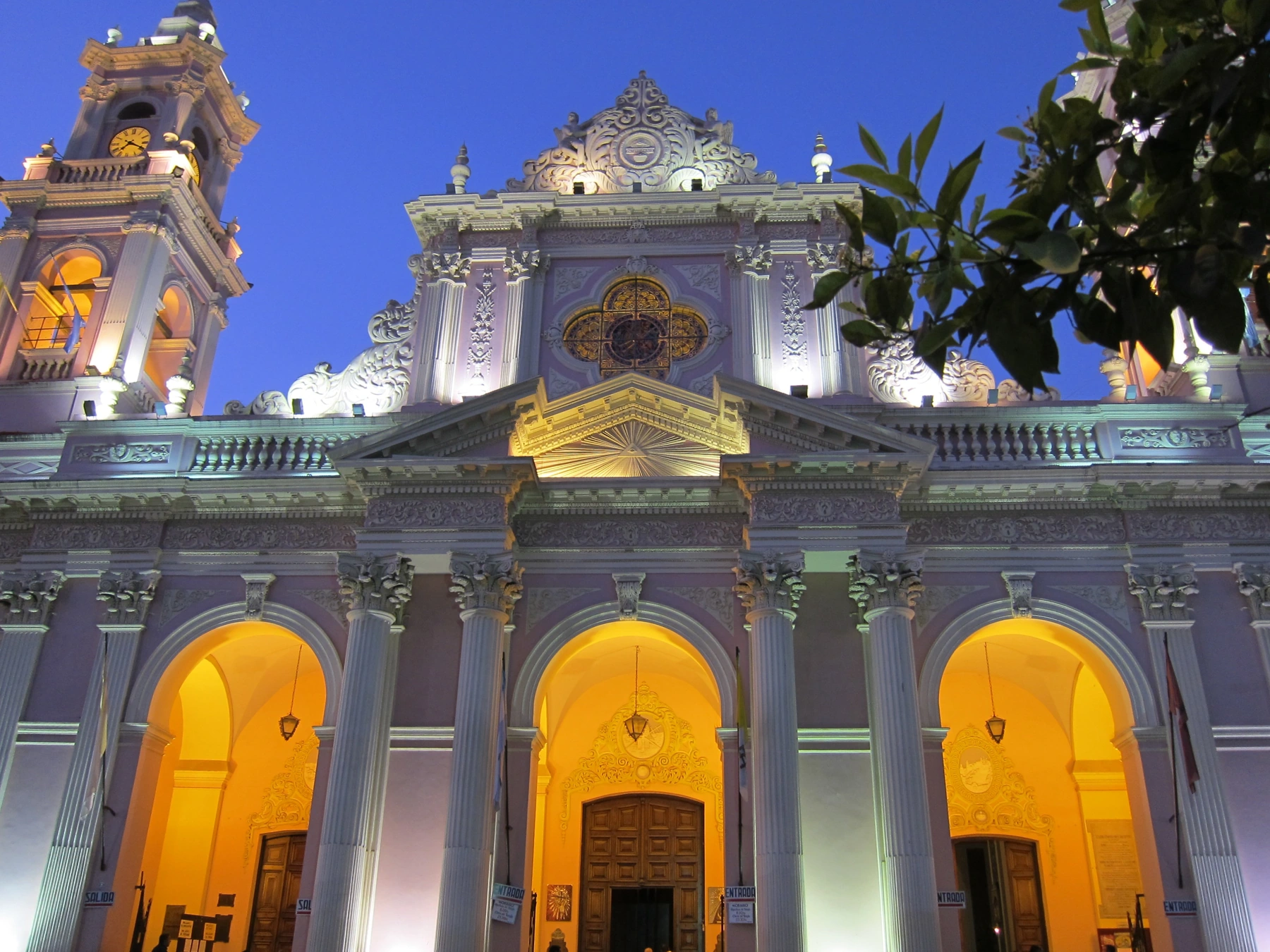 Catedral de Salta al atardecer